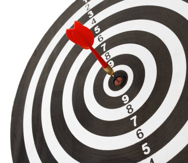 renkli dart ile dart tahtası