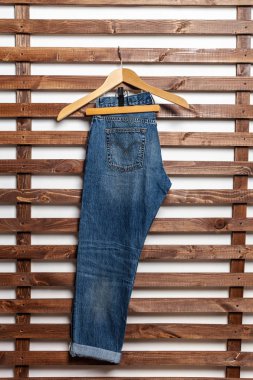 ahşap arka plan üzerinde kot yakın çekim