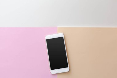 Akıllı telefon arka plan üzerinde yakın çekim