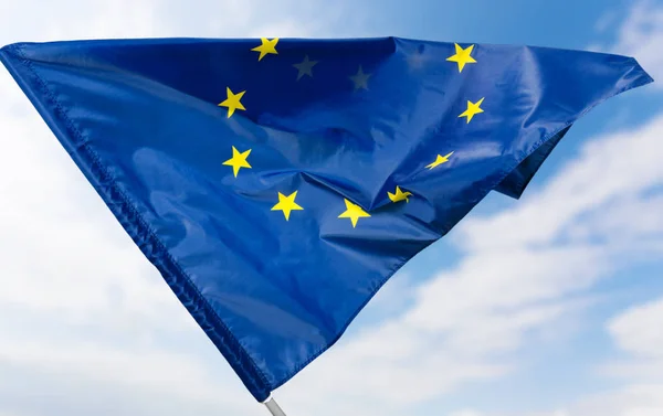 Європейський Прапор Фоні Синього Неба — стокове фото