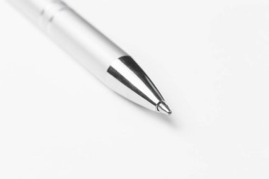 kalem beyaz arkaplanda izole edildi