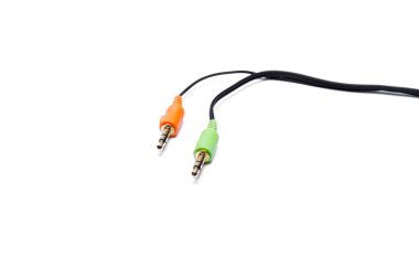 İzole edilmiş arkaplanda elektrik kablosu