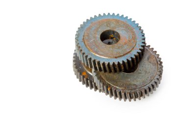 Eski paslı vites beyaz arka plan üzerinde izole 