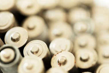 Arka plan üzerinde tüm pilleri yakın çekim