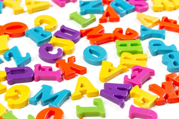 Kolorowe Zabawki Litery Alfabetu Białym Tle — Zdjęcie stockowe