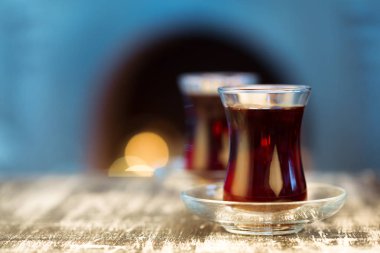 Noel sıcak çay ve ışık bokeh