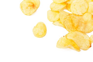 Patates cipsi beyaz arkaplanda izole