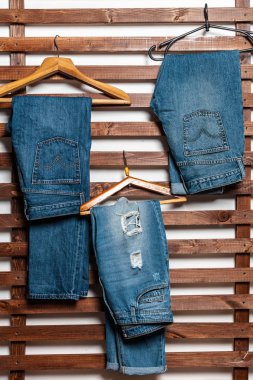 ahşap arka plan üzerinde kot yakın çekim