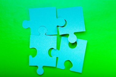 Puzzle parçaları ile metin için boş yer 