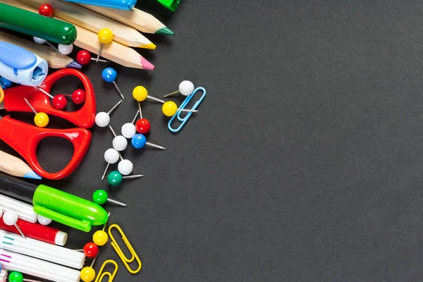 Renkli Kırtasiye Okul Kavramı Başa — Stok fotoğraf