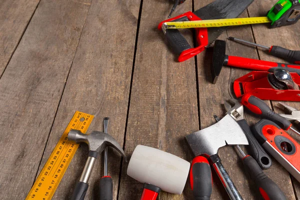 Verschiedene Arbeitswerkzeuge Auf Holz Hintergrund — Stockfoto