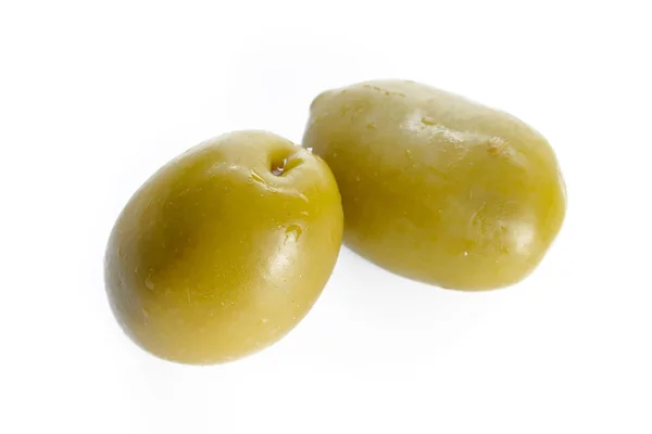 绿色成熟的橄榄隔离在白色背景 — 图库照片