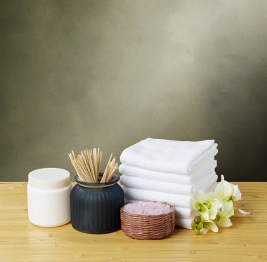 spa kompozisyon masaya yakın çekim