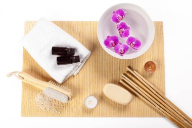 Zen stone ve orkide. Spa konsept