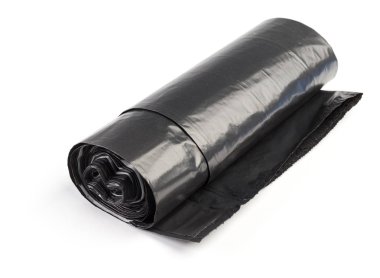 Beyaz arkaplanda izole edilmiş plastik çöp torbaları