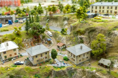 minyatür dünya, yakın