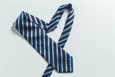 Şık erkek aksesuar - trendy kravat görünümü Kapat