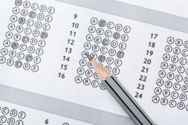 cevapları ile Test Puanı tablosunun görünümünü kapat