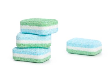 Beyaz bir arka plan üzerinde bulaşık makinesi Tablet 