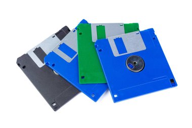 Disketler beyaz arka plan üzerinde izole görünümünü kapat