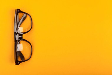 Modern moda gözlük izole. Kusursuz yansıma, gözlük