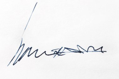 beyaz kağıt üzerinde Özet satırları