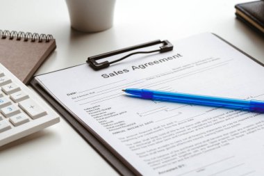 Sözleşme formunu, ev veya apartman dairesi kavramı alış ve satış