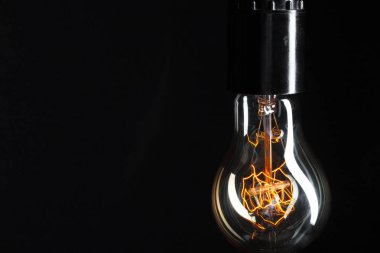 Klasik Edison ampul metin için yer ile koyu arka plan üzerinde