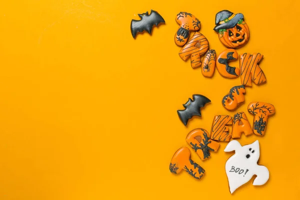 Koncepcja Halloween Ciasteczkami Kolorowym Tle — Zdjęcie stockowe