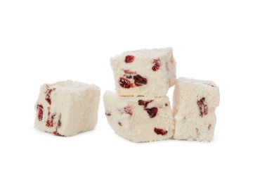 Türk lokumu beyaz arka plan üzerinde izole, yakın çekim 