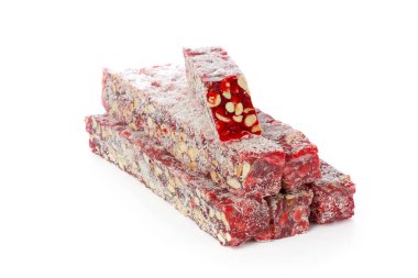 Türk lokumu beyaz arka plan üzerinde izole, yakın çekim 