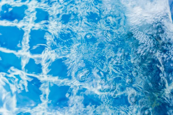 Blick Auf Transparentes Blaues Wasser Pool — Stockfoto