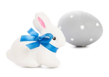 renkli Paskalya yumurta beyaz arka plan üzerinde izole kapatmak 