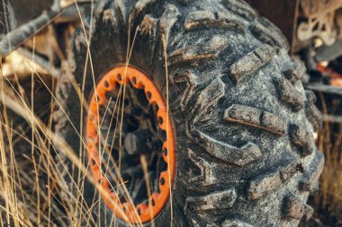 Off-Road atv araba closeup detay büyük lastik