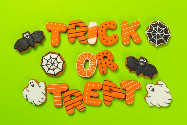 Concetto Halloween Con Biscotti Sfondo Colorato — Foto Stock
