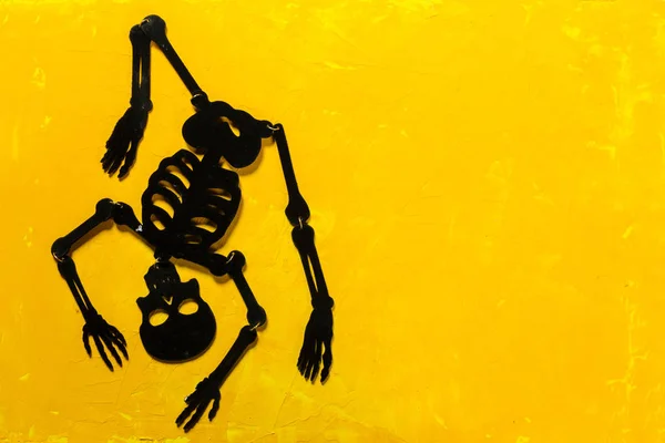 Decoração Halloween Mesa Amarela — Fotografia de Stock