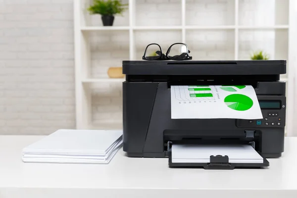 Primer Plano Impresora Moderna Mesa Oficina — Foto de Stock