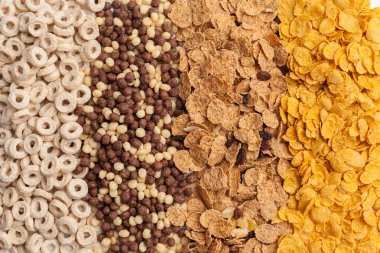 Soğuk tahıllar çeşitli, çocuklar ek yük için hızlı kahvaltı vurdu