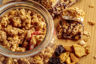 Sağlıklı, yakın masada kahvaltı