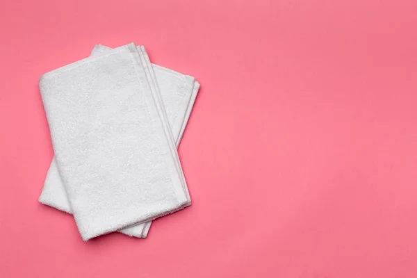 Draufsicht Auf Wellness Handtücher Auf Buntem Hintergrund — Stockfoto