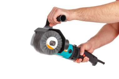 Elektrikli kemer Sander için Home beyaz arka plan üzerinde izole eller mans 