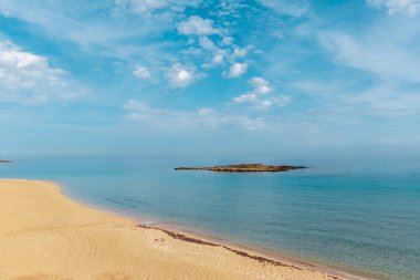 okyanus sunnay gün ile kumlu plaj 