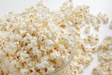 Kase lezzetli tuzlu popcorn