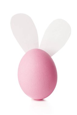 Paskalya yumurtaları beyazlar üzerinde izole