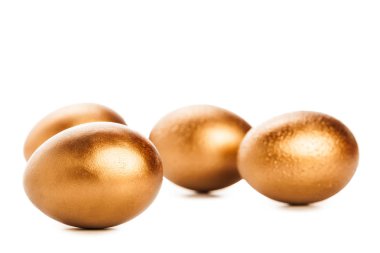 şık Boyalı Paskalya yumurta üzerinde izole beyaz arka plan, yakın çekim  