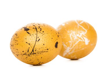 şık Boyalı Paskalya yumurta üzerinde izole beyaz arka plan, yakın çekim  