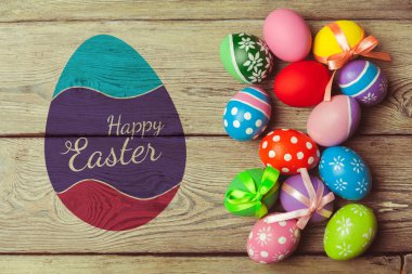 Renkli yumurtalarla Mutlu Paskalyalar