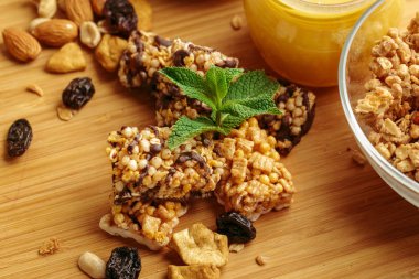 Sağlıklı, yakın masada kahvaltı