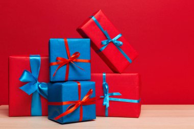 Noel hediye kutusu tablet