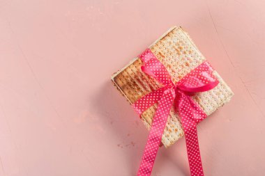 Geleneksel Yahudi Fısıh Hamursuz ekmek ekmek